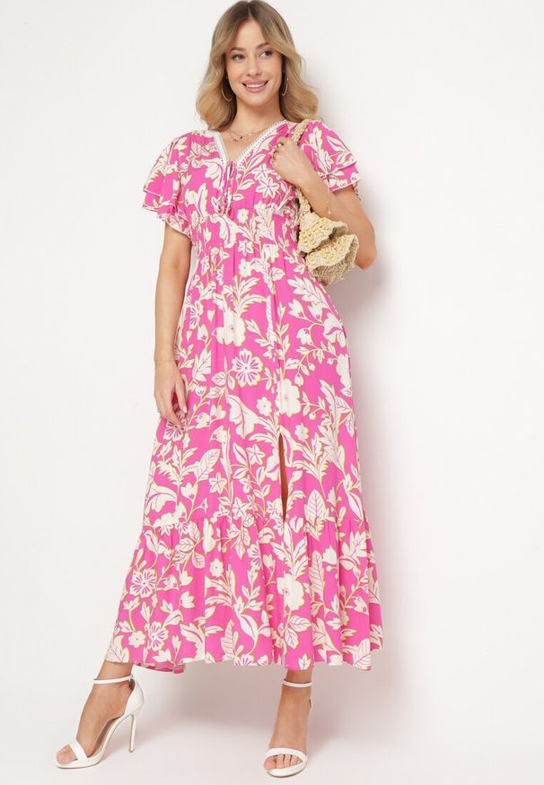 Born2be - Różowa Wiskozowa Rozkloszowana Sukienka z Ozdobnym Wiązaniem i Koronkową Tasiemką z Gumką w Pasie Lalmarie. Okazja: do pracy, na co dzień, na spotkanie biznesowe, na spacer. Kolor: różowy. Materiał: wiskoza, koronka. Wzór: aplikacja. Styl: biznesowy, casual