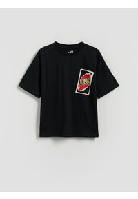 Reserved - T-shirt z nadrukiem UNO - czarny. Kolor: czarny. Materiał: dzianina, bawełna. Wzór: nadruk #1