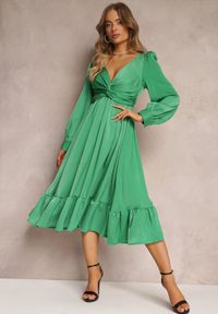 Renee - Zielona Sukienka Midi z Falbanką na Dole i Supełkiem przy Trójkątnym Dekolcie Nimalisa. Kolor: zielony. Typ sukienki: rozkloszowane. Długość: midi #4