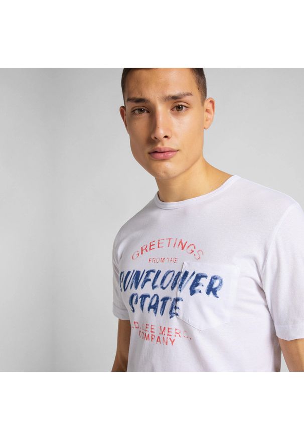 Lee - MĘSKI T-SHIRT LEE SS POSTER TEE WHITE L63EFE12 112114994