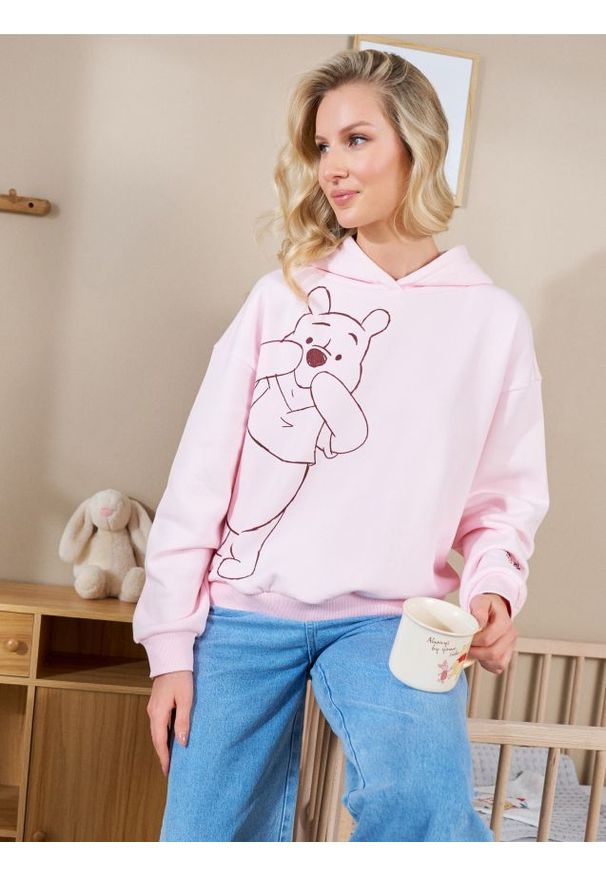Sinsay - Bluza hoodie z nadrukiem Winnie the Pooh - różowy. Kolor: różowy. Wzór: nadruk