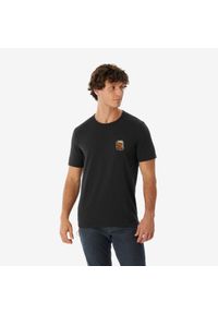 quechua - Koszula turystyczna męska z krótkim rękawem Quechua NH100. Kolor: czarny. Materiał: tkanina, elastan, materiał, prążkowany, poliester, bawełna. Długość rękawa: krótki rękaw. Długość: krótkie. Sport: turystyka piesza #1