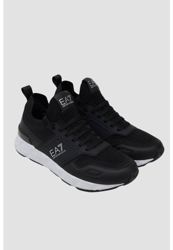EA7 Emporio Armani - EA7 Czarne sneakersy z białą podeszwą, Rozmiar 44. Kolor: czarny