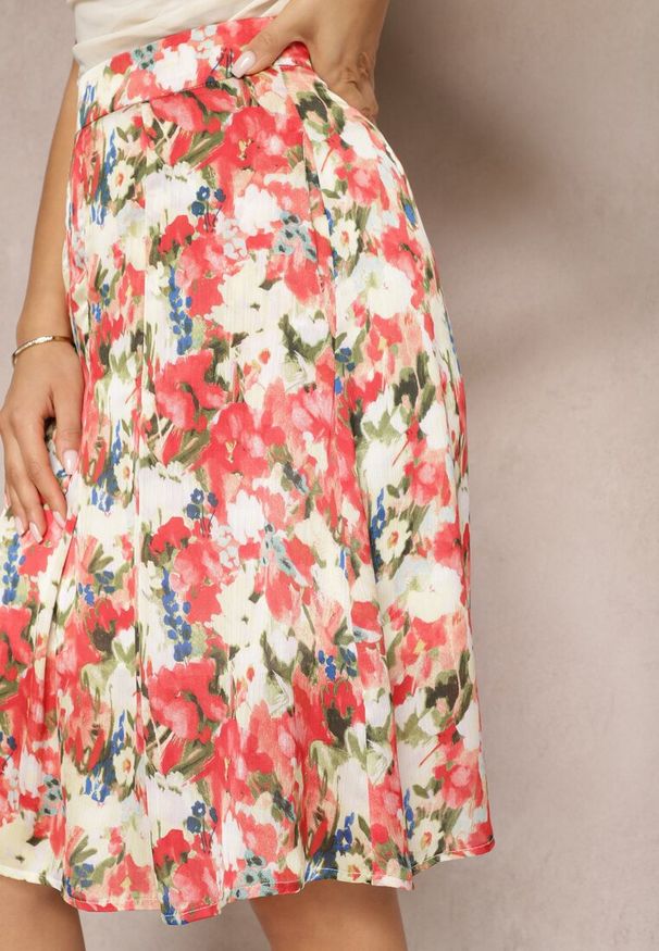 Renee - Beżowo-Czerwona Kwiecista Spódnica o Rozkloszowanym Fasonie High Waist Jastaria. Okazja: na spacer, na co dzień. Stan: podwyższony. Kolor: beżowy. Materiał: materiał. Wzór: jednolity, aplikacja. Sezon: wiosna. Styl: casual