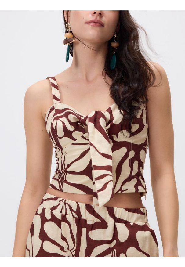 Reserved - Top z lnem - bordowy. Kolor: czerwony. Materiał: len