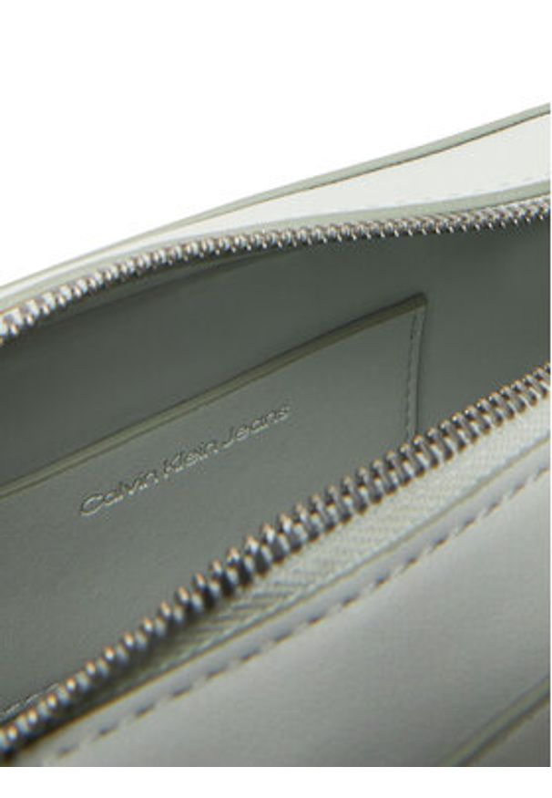 Calvin Klein Jeans Torebka Sculpted Ew Camera Bag20 LV04K3036G Szary. Kolor: szary. Materiał: skórzane