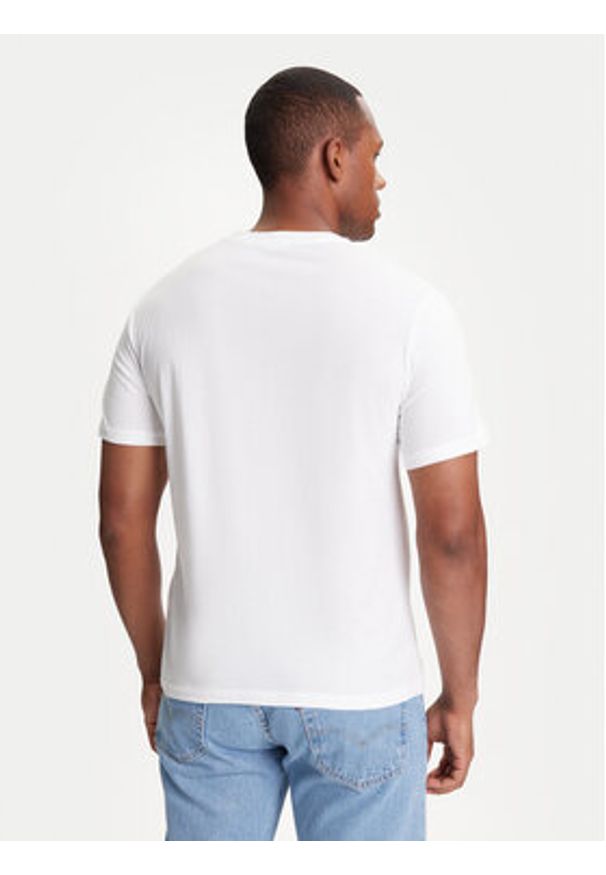 United Colors of Benetton - United Colors Of Benetton T-Shirt 3I1XU1096 Biały Regular Fit. Kolor: biały. Materiał: bawełna
