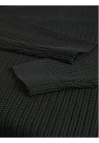 Jack & Jones Golf Cody 12262152 Czarny Regular Fit. Typ kołnierza: golf. Kolor: czarny. Materiał: syntetyk, bawełna