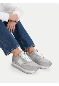 Nine West Sneakersy SS25-3C093 Srebrny. Kolor: srebrny. Materiał: materiał #3