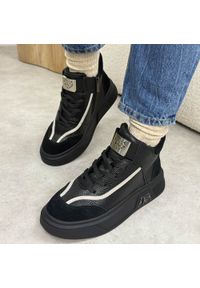 Czarne skórzane botki damskie Cambell 19357. Nosek buta: okrągły. Zapięcie: sznurówki. Kolor: czarny. Materiał: skóra. Sezon: zima, jesień. Obcas: na platformie. Styl: elegancki, klasyczny #1