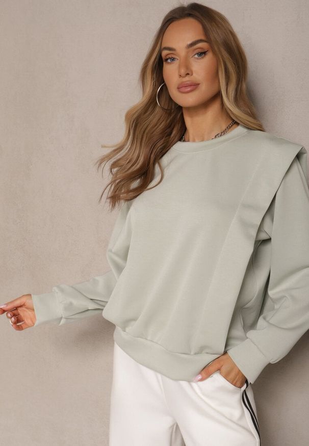 Renee - Jasnozielona Bluza z Wiskozą z Szerokimi Ramionami Alioris. Okazja: na co dzień. Kolor: zielony. Materiał: wiskoza. Styl: casual, elegancki