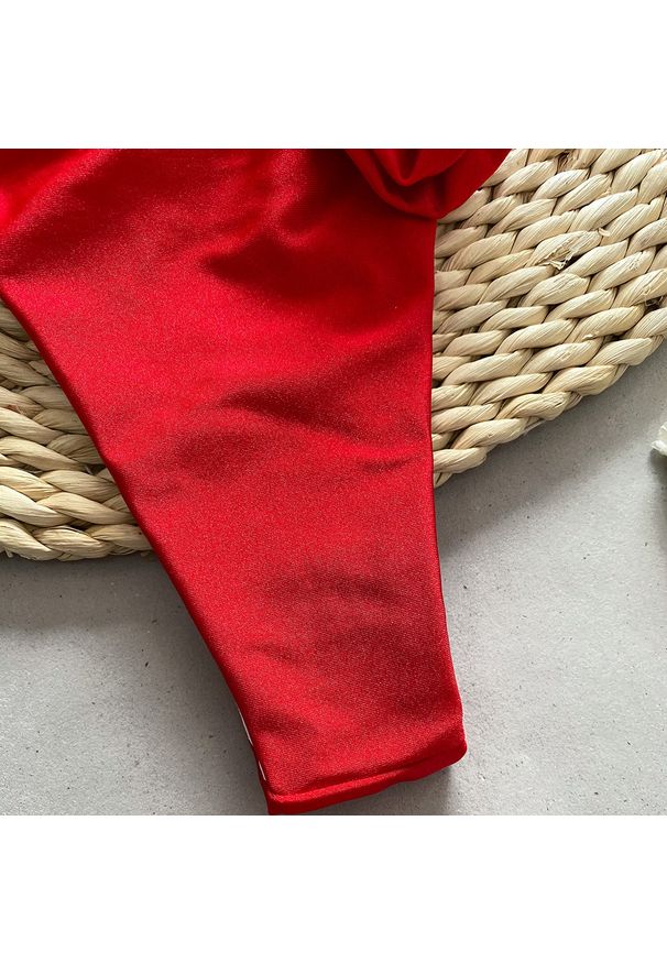 Intica - Bikini damskie z kwiatami 3D na lato Mui. Kolor: biały. Materiał: materiał. Wzór: kwiaty