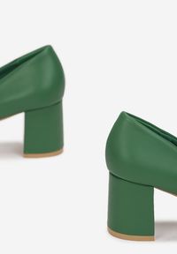 Renee - Zielone Czółenka Kostylus. Nosek buta: otwarty. Kolor: zielony. Obcas: na obcasie. Wysokość obcasa: średni #5