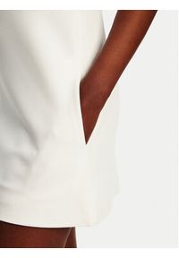 BARDOT - Bardot Sukienka koktajlowa Ingrid 59710DB1 Biały Slim Fit. Kolor: biały. Materiał: syntetyk. Styl: wizytowy