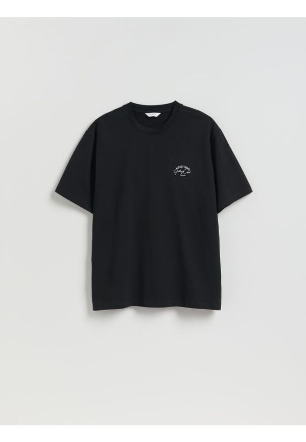 Reserved - T-shirt relaxed fit z nadrukiem - czarny. Kolor: czarny. Materiał: dzianina, bawełna. Wzór: nadruk