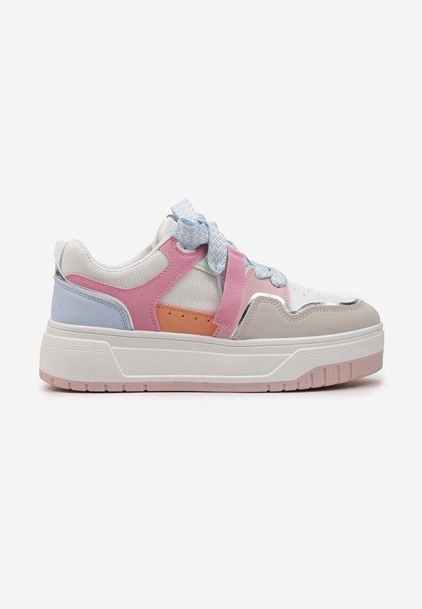 Born2be - Różowo-Niebieskie Sneakersy na Grubej Podeszwie z Ozdobnymi Sznurówkami i Zawieszką Xalenia. Okazja: na co dzień. Nosek buta: okrągły. Zapięcie: sznurówki. Kolor: różowy. Materiał: jeans, materiał. Obcas: na obcasie. Wysokość obcasa: niski