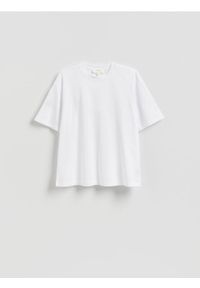 Reserved - T-shirt oversize z merceryzowanej bawełny - biały. Kolor: biały. Materiał: bawełna