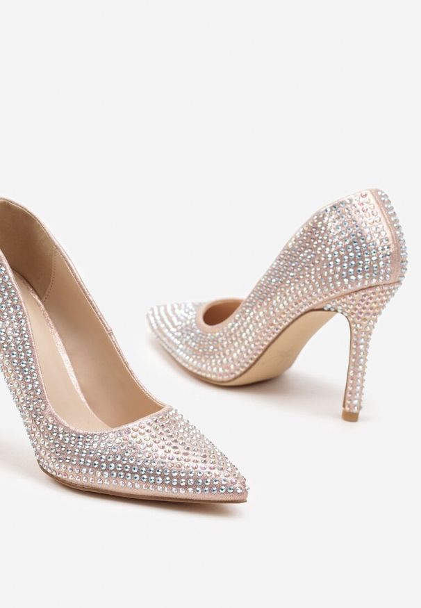 Born2be - Szampańskie Eleganckie Szpilki z Cyrkoniami Hadea. Okazja: na spotkanie biznesowe, do pracy. Kolor: złoty. Obcas: na szpilce. Styl: elegancki. Wysokość obcasa: średni