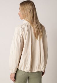 Born2be - Beżowa Przejściowa Kurtka Bombka Oversize z Bawełny i Wiskozy Effinue. Okazja: na spacer, na co dzień. Kolor: beżowy. Materiał: wiskoza, bawełna. Styl: casual #5