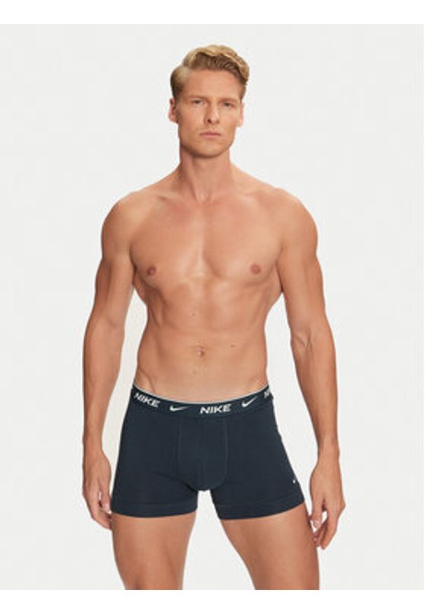 Nike Komplet 3 par bokserek Trunk 000PKE1008 Kolorowy. Materiał: bawełna. Wzór: kolorowy