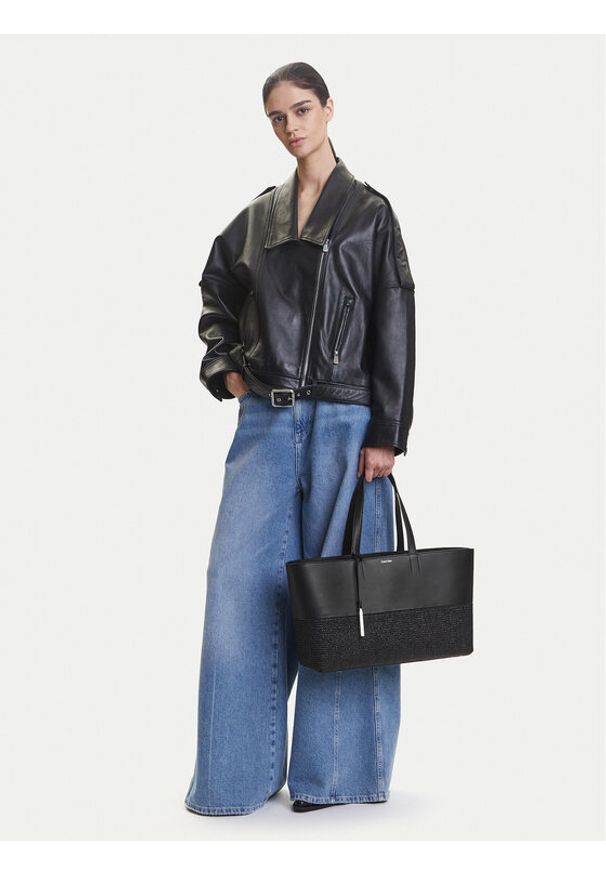 Calvin Klein Torebka Ck Mixmedia Shopper_Raffia K60K613167 Czarny. Kolor: czarny. Materiał: skórzane