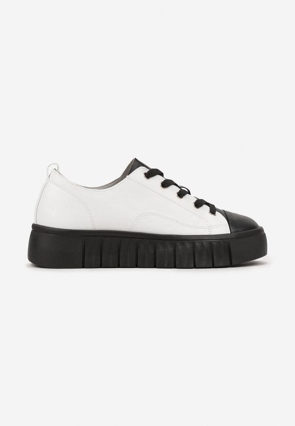Born2be - Biało-Czarne Sznurowane Sneakersy Vices na Płaskiej Podeszwie Firori. Zapięcie: sznurówki. Kolor: biały. Materiał: jeans. Wzór: aplikacja, jednolity. Obcas: na płaskiej podeszwie