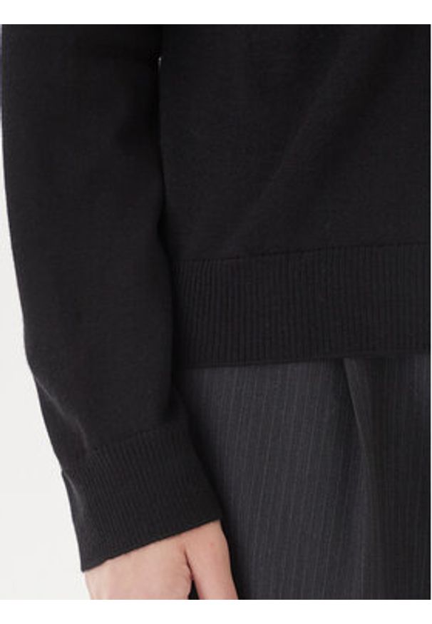 Weekend Max Mara Sweter Fiocchi 2525366042 Czarny Regular Fit. Kolor: czarny. Materiał: wełna