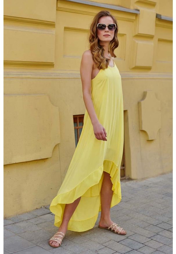Makadamia - Długa Asymetryczna Sukienka na Ramiączkach - Żółta. Kolor: żółty. Materiał: wiskoza. Długość rękawa: na ramiączkach. Typ sukienki: asymetryczne. Długość: maxi