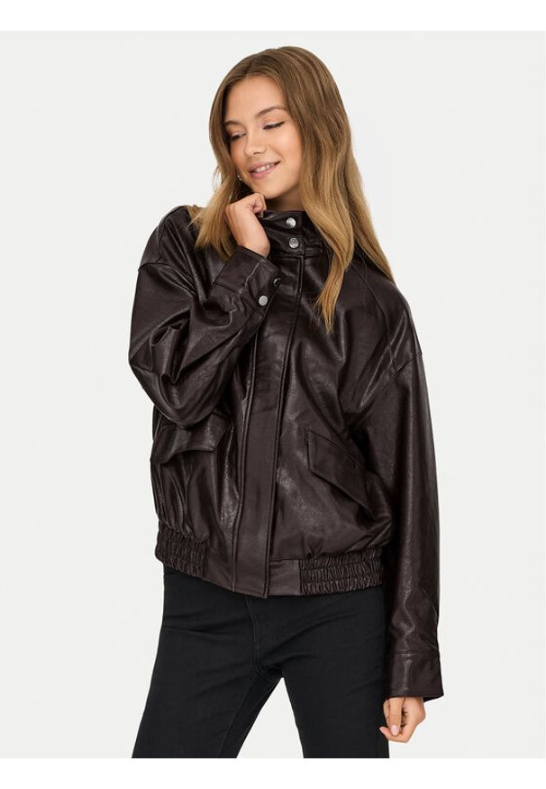 only - ONLY Kurtka z imitacji skóry Julia 15373024 Brązowy Loose Fit. Kolor: brązowy. Materiał: skóra