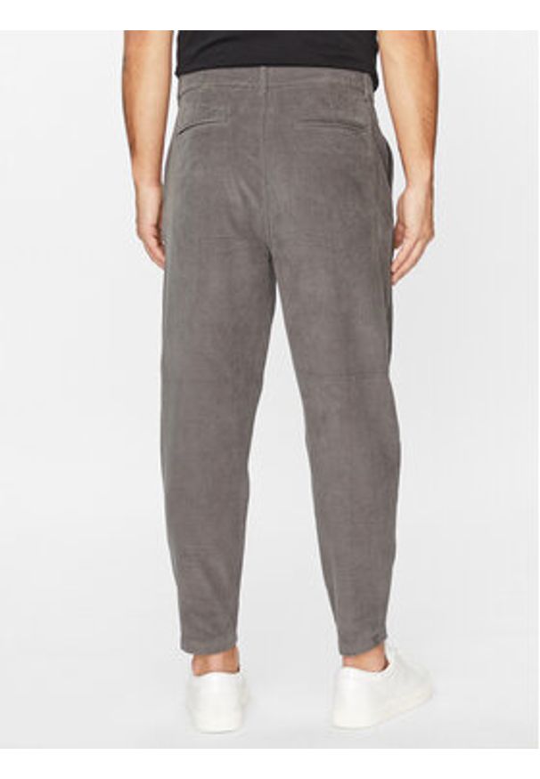 Jack & Jones - Jack&Jones Spodnie materiałowe 12237547 Szary Tapered Fit. Kolor: szary. Materiał: sztruks