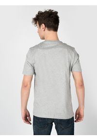 Diesel T-Shirt "T-Just" | A11184-RGRAI-5JE | Mężczyzna | Szary. Okazja: na co dzień. Kolor: szary. Materiał: bawełna. Wzór: nadruk. Styl: casual, klasyczny, elegancki #4