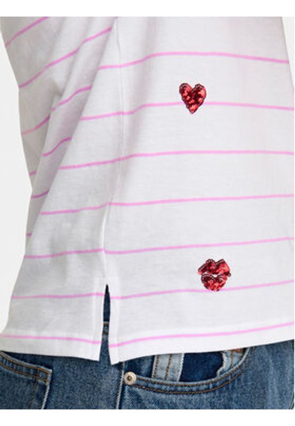 only - ONLY T-Shirt Kita 15316574 Biały Regular Fit. Kolor: biały. Materiał: bawełna