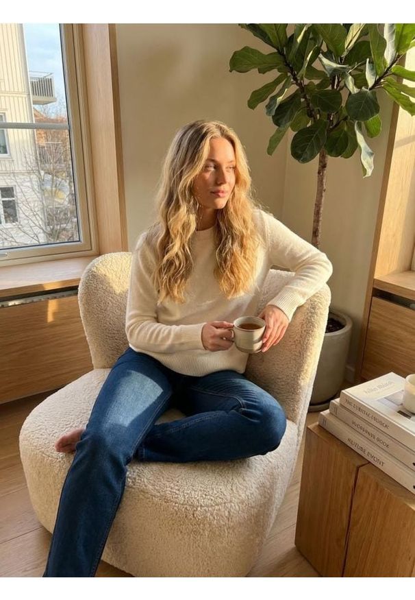 Sinsay - Sweter z domieszką wełny - kremowy. Kolor: kremowy. Materiał: wełna