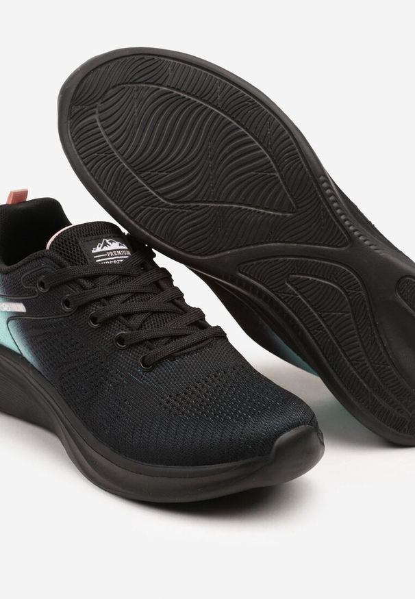 Born2be - Czarno-Miętowe Buty Sportowe na Piankowej Podeszwie Zdobione Efektem Ombre Elanelis. Okazja: na co dzień. Nosek buta: okrągły. Kolor: czarny. Materiał: jeans, materiał. Wzór: aplikacja. Sezon: lato, wiosna