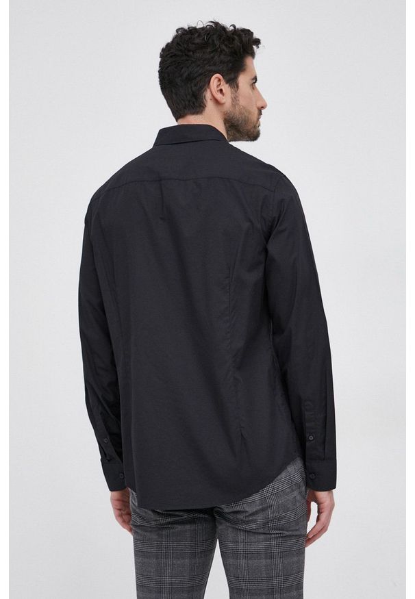 Armani Exchange - Koszula bawełniana. Typ kołnierza: kołnierzyk klasyczny. Kolor: czarny. Materiał: bawełna. Długość rękawa: długi rękaw. Długość: długie. Wzór: gładki. Styl: klasyczny