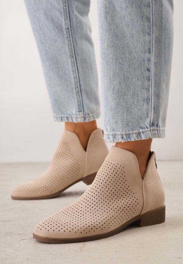 Born2be - Jasnobeżowe Płaskie Botki Vices z Wycięciem Felilia. Okazja: na co dzień. Kolor: beżowy. Materiał: jeans. Styl: casual, elegancki