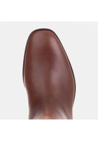Marco Shoes Sztyblety Sofi z gumą w cholewce brązowe. Kolor: brązowy. Materiał: guma. Szerokość cholewki: normalna #2