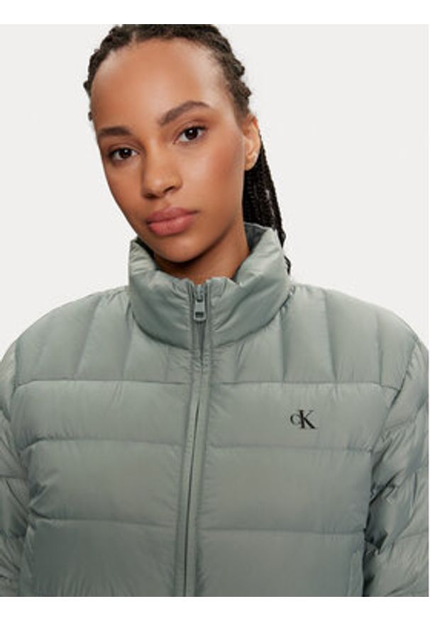 Calvin Klein Jeans Kurtka puchowa J20J222585 Szary Regular Fit. Kolor: szary. Materiał: syntetyk