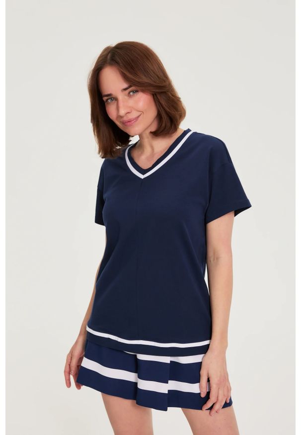 MOODO - Bluzka z dekoltem w serek granatowa. Typ kołnierza: dekolt w serek. Kolor: niebieski. Materiał: bawełna, elastan