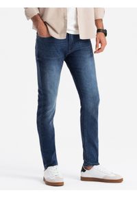Ombre Clothing - Dopasowane męskie spodnie jeansowe SLIM FIT z elastanem – niebieskie V1 - Rozmiar: XXL. Okazja: na co dzień. Kolor: niebieski. Materiał: jeans, elastan. Wzór: aplikacja. Sezon: lato. Styl: casual