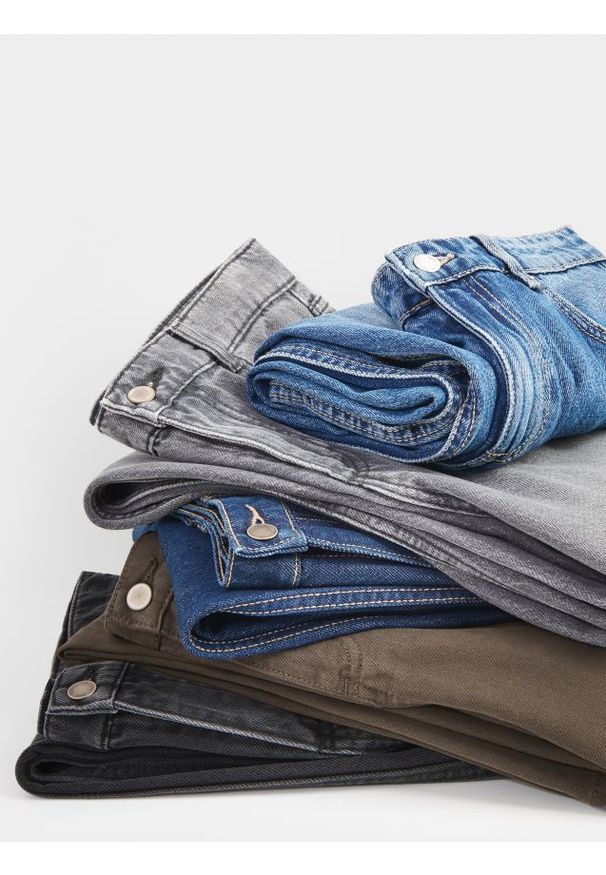 Reserved - Jeansy wide leg - niebieski. Kolor: niebieski