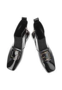 Czarne Botki S.Barski Lakierowane Buty Damskie. Zapięcie: klamry. Kolor: czarny. Materiał: lakier. Obcas: na obcasie. Styl: elegancki. Wysokość obcasa: średni #2