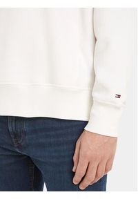 TOMMY HILFIGER - Tommy Hilfiger Bluza Monotype Embro MW0MW33062 Biały Regular Fit. Kolor: biały. Materiał: syntetyk