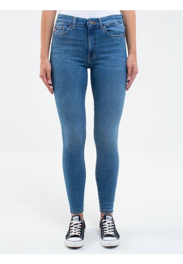 Big-Star - Spodnie jeans damskie Melinda High Waist 340. Stan: podwyższony. Kolor: niebieski