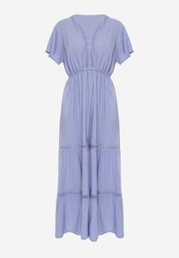 Renee - Jasnoniebieska Rozkloszowana Sukienka Maxi z Gumką w Talii i Koronkowym Dekoltem Cheteia. Kolor: niebieski. Materiał: koronka. Sezon: wiosna, lato. Długość: maxi #4