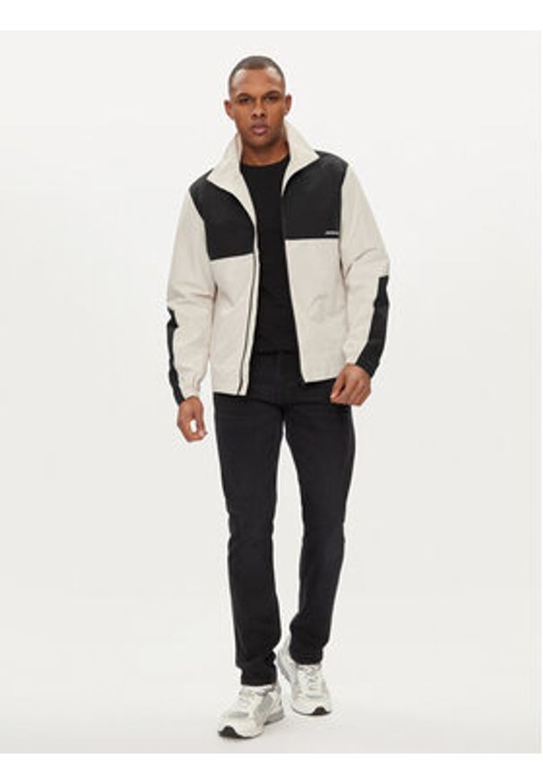 Jack & Jones - Jack&Jones Kurtka przejściowa Alex 12249382 Beżowy Regular Fit. Kolor: beżowy. Materiał: syntetyk