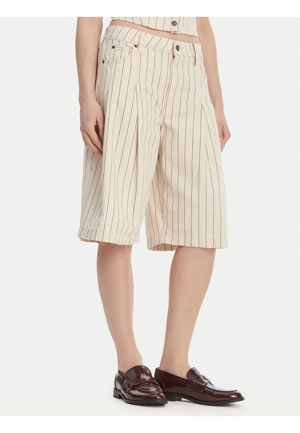 Guess Jeans Szorty jeansowe W6GDY5 D7961 Écru Loose Fit. Materiał: bawełna