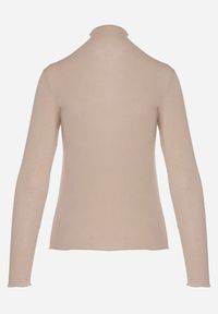 Born2be - Beżowa Bluzka z Golfem Typu Longsleeve z Wiskozy z Kaszmirem Fedine. Okazja: na co dzień. Typ kołnierza: golf. Kolor: beżowy. Materiał: wiskoza, kaszmir. Długość rękawa: długi rękaw. Styl: klasyczny, casual, elegancki #3