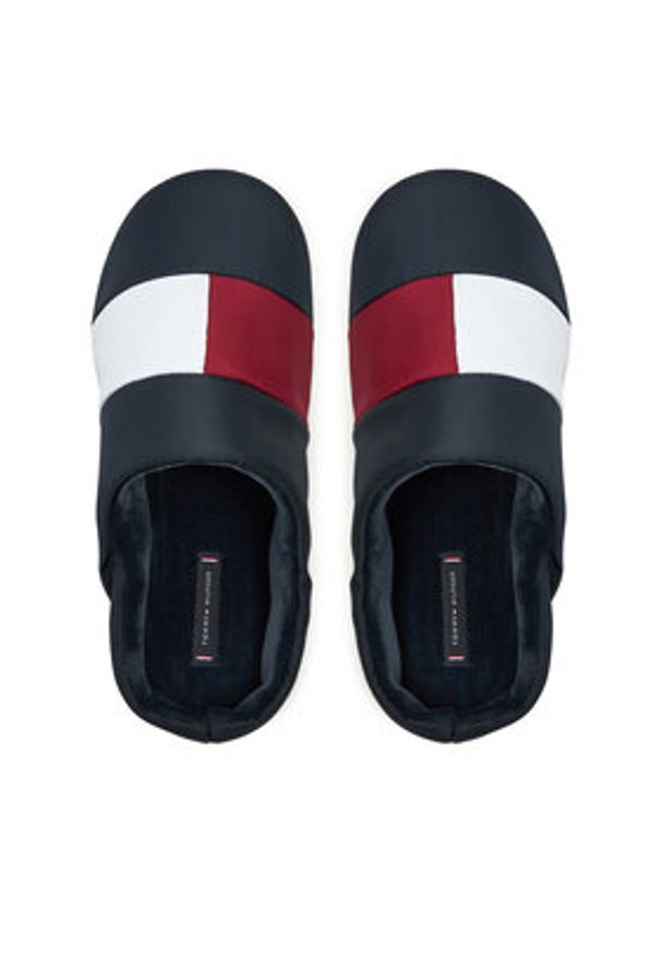 TOMMY HILFIGER - Tommy Hilfiger Kapcie Flag House Shoe FM0FM05228 Granatowy. Kolor: niebieski. Materiał: materiał