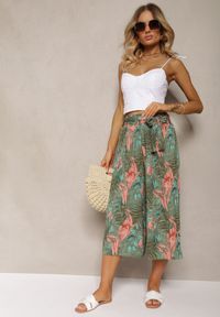 Renee - Ciemnozielone Spodnie High Waist z Szerokimi Nogawkami z Gumką w Talii i Materiałowym Paskiem Berlefia. Stan: podwyższony. Kolor: zielony. Materiał: materiał. Sezon: lato